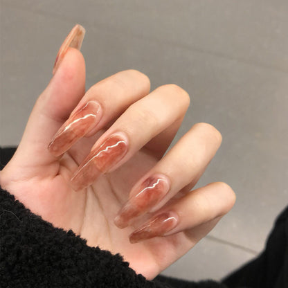 Kunstvolle Stiletto-Nägel mit elegantem Design Brehn