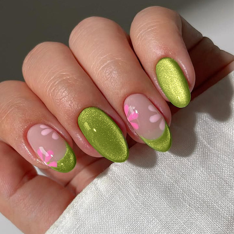 Künstlerisches Floral Druck-auf-Nageldesign