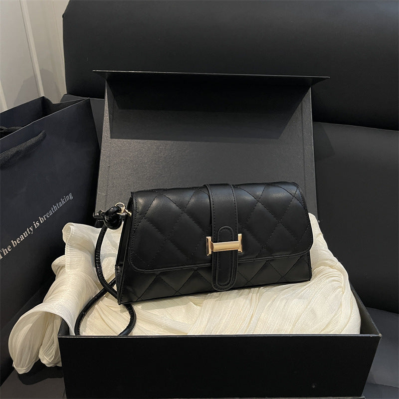 Gepolsterte Kunstleder-Clutch-Tasche