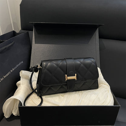 Gepolsterte Kunstleder-Clutch-Tasche