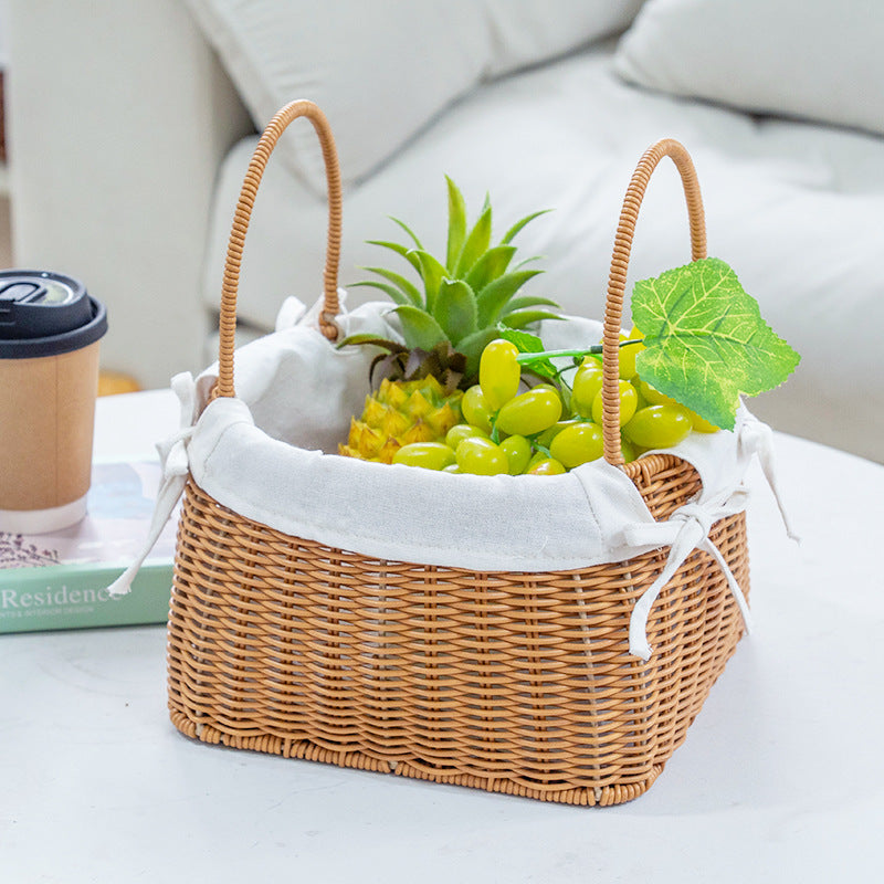Handgefertigter Rattankorb mit abnehmbarem Innenfutter