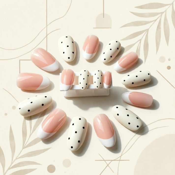 Kunstnägel mit Polka Dots Brehn