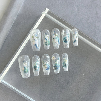 Künstlerisches Press-On Nagelkunstset mit Herz- und himmlischen Designs