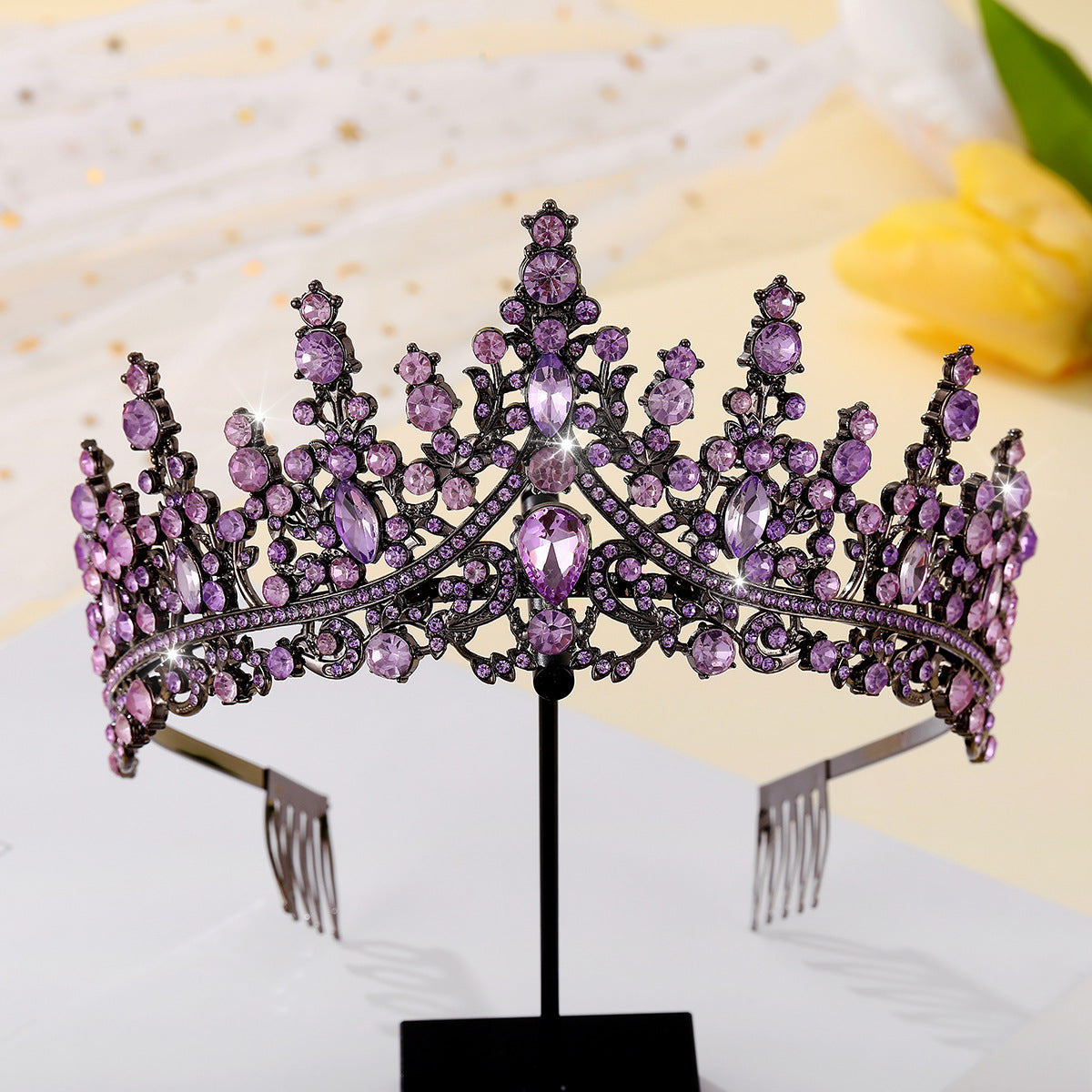 Damen Opulente Tiara mit schwarzem Kristallbesatz Brehn