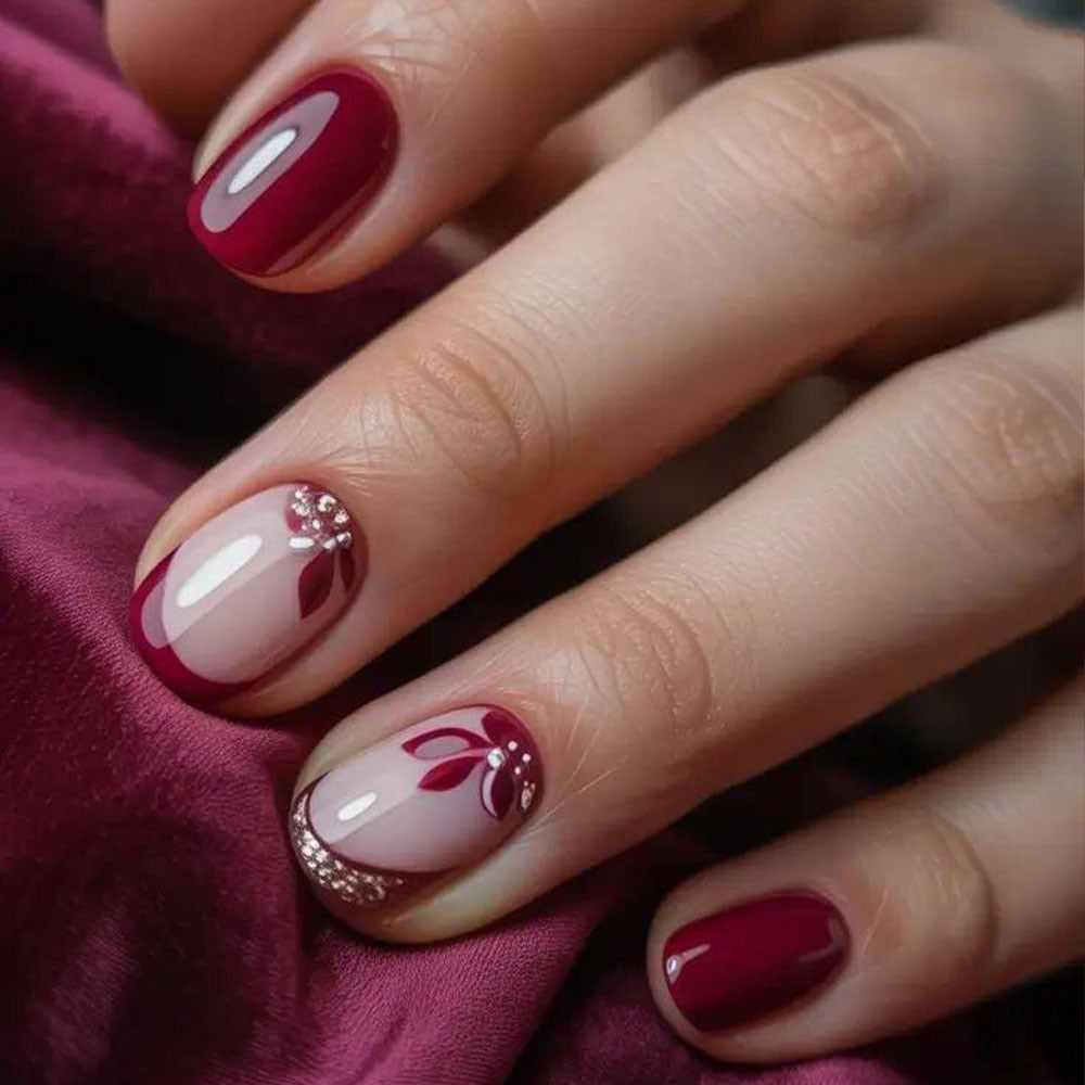 Kunstnägel mit Floralem Design und Glamour-Akzenten Brehn