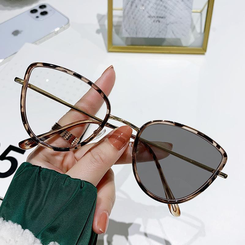Damen extravagant geformte Brille Brehn