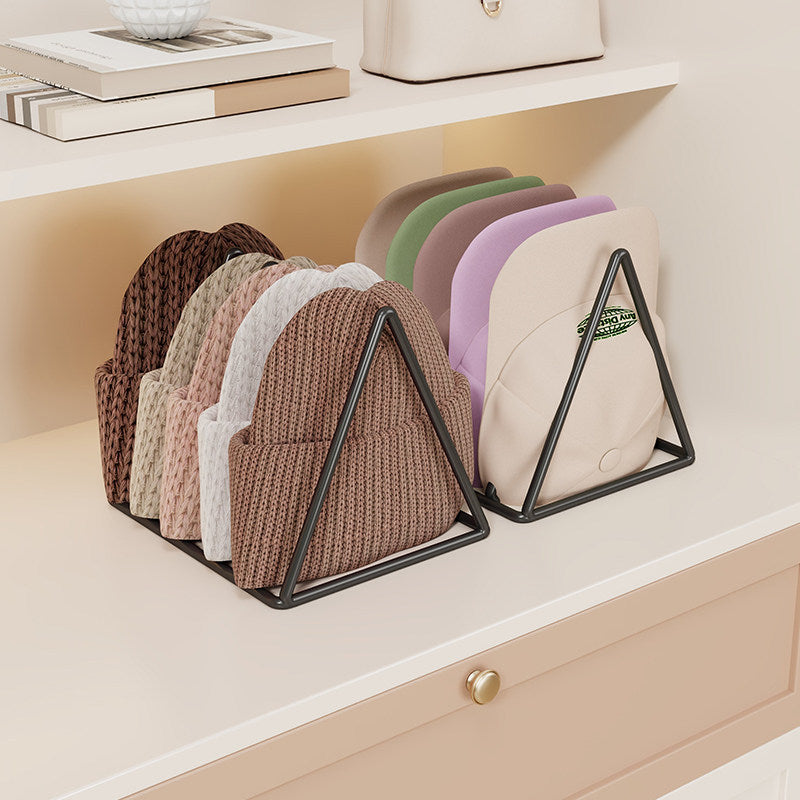 Dreieckiger Metall-Multi-Slot-Strickmütze und Beaniefächer-Rack