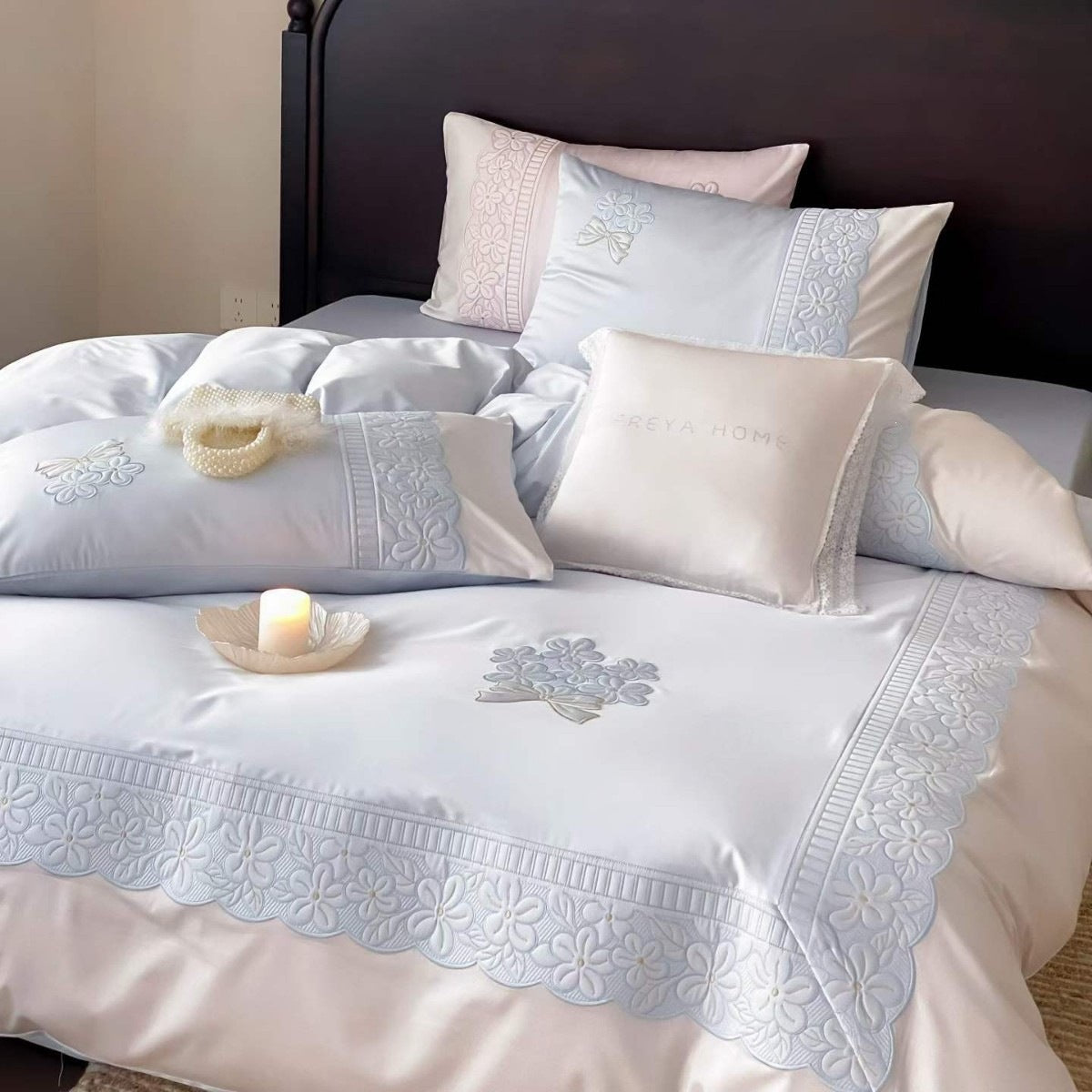 Besticktes Luxus-Baumwollsatin-Bettwäsche-Set mit floraler Spitzenverzierung