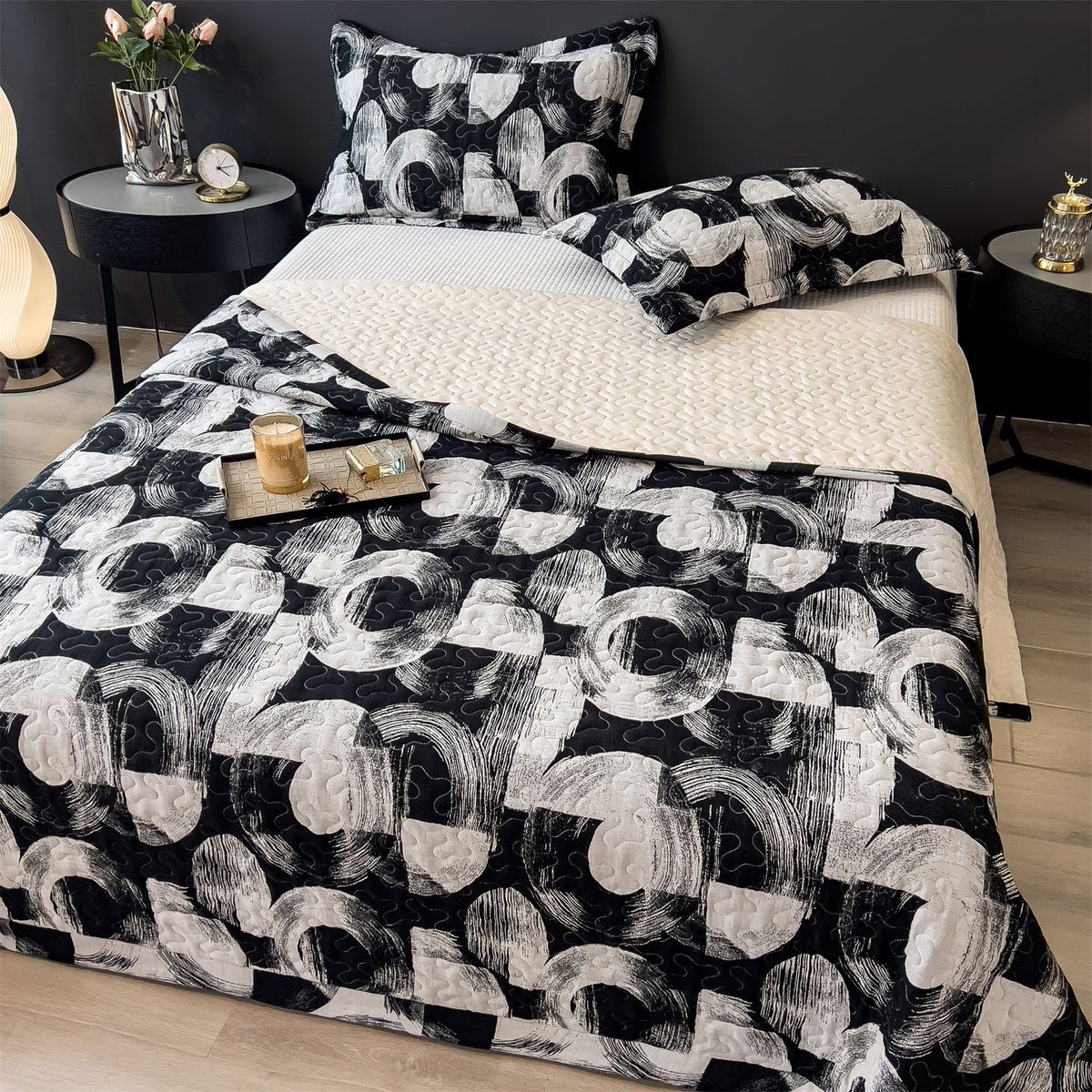 Gestepptes Bettwäsche- und Kissenbezug-Set mit Wellenstich und leichtem Mikrofasermaterial