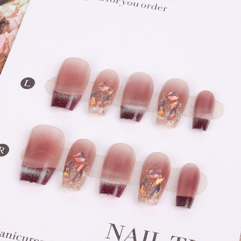 Glänzendes Gradient Press-On Nagelkunstset mit dekorativen Akzenten Brehn