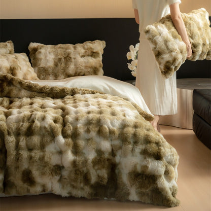 Faux-Fur-texturiertes wendbares Bettbezug-Set mit plüschigen Kissenbezügen