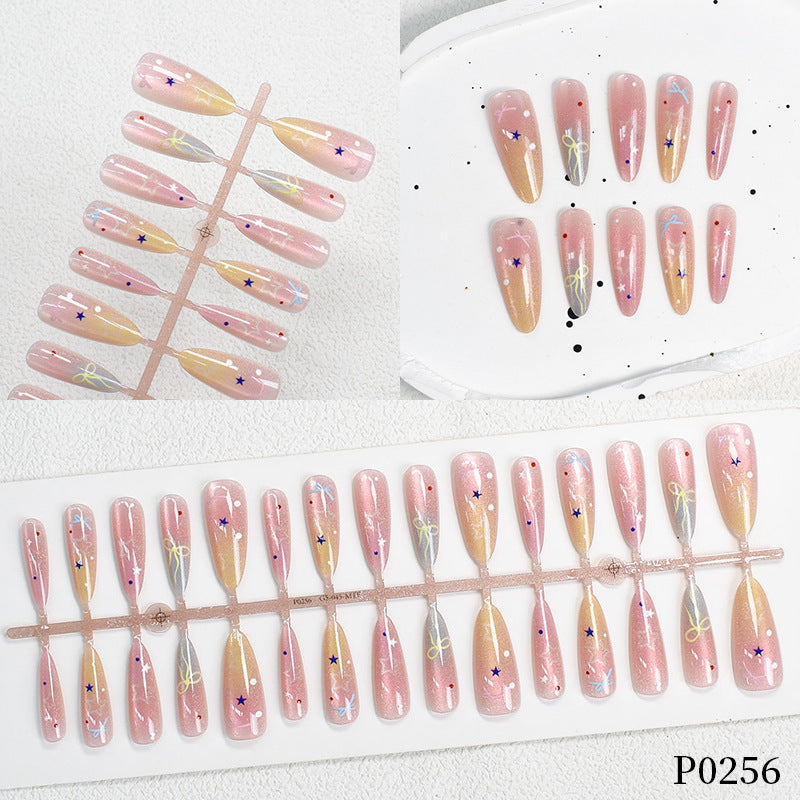 Bunt gemustertes Press-On Nagelkunst Set Brehn