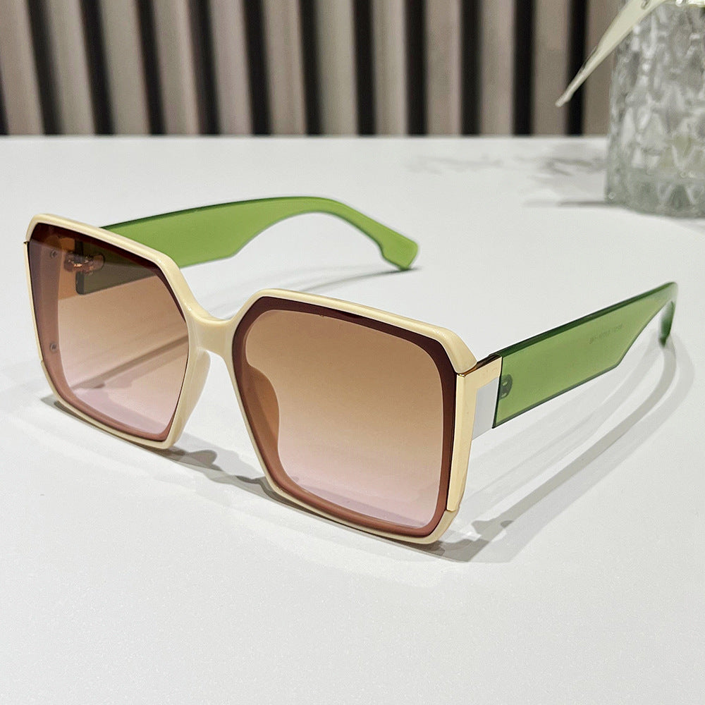 Damen modische Sonnenbrille mit eleganten Akzenten Brehn