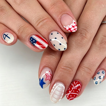 Patriotisches Nagelkunstdesign Brehn