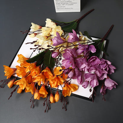Realistische künstliche Orchideenarrangement