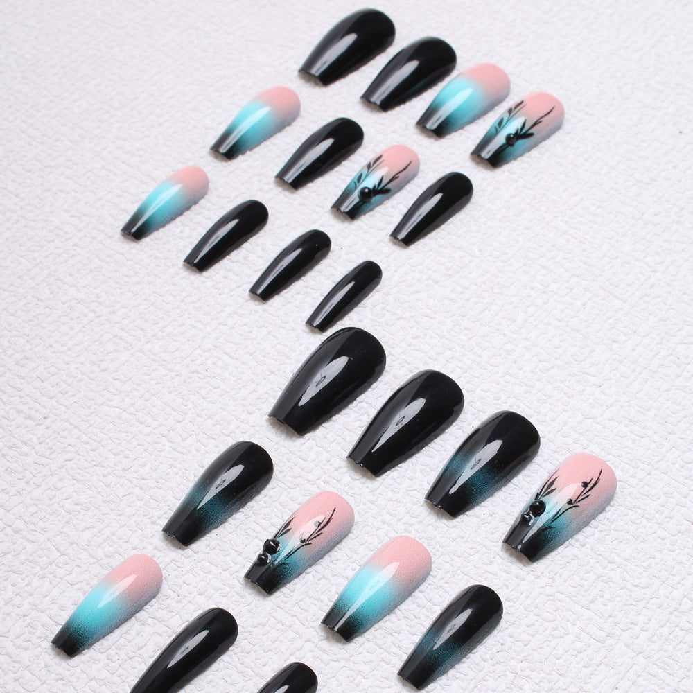 Ombre Press-On-Nagelkunst mit floralem Design Brehn
