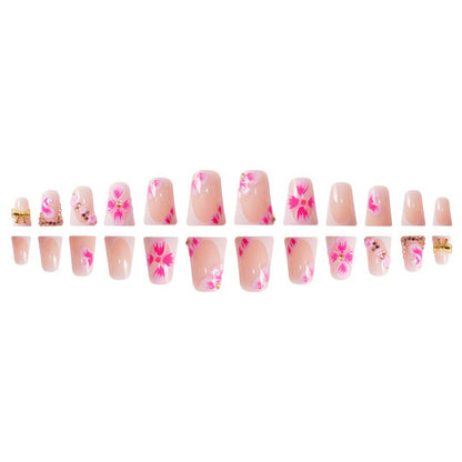Elegante florale Press-On Nagelkunst mit Edelsteinakzenten Brehn