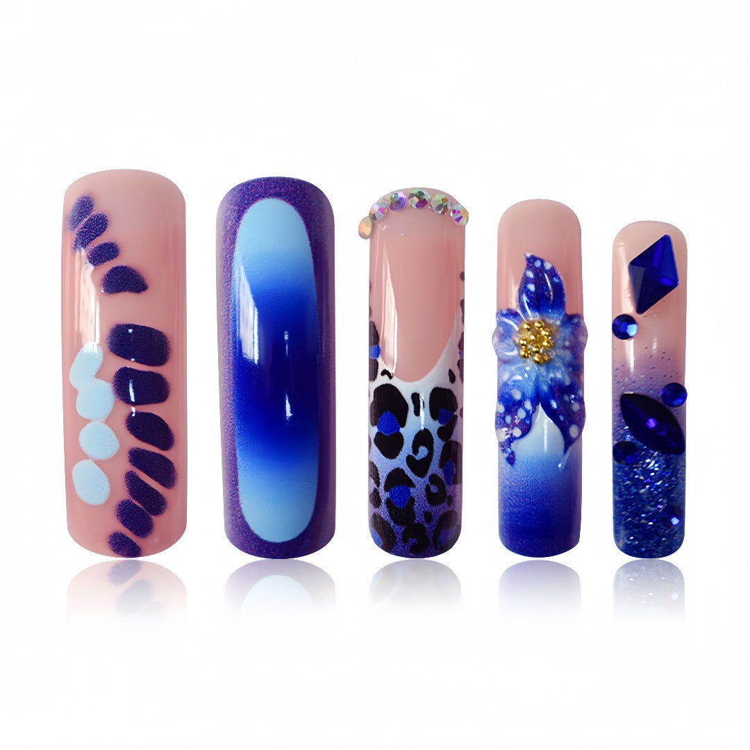 Dekorative Press-On Nagelkunst Verlängerungen Brehn