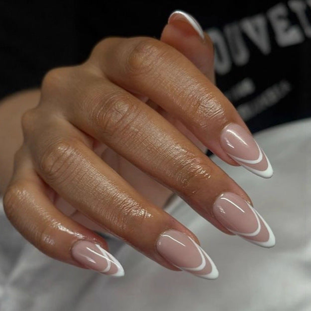 Elegante French Maniküre Kunstnägel Brehn