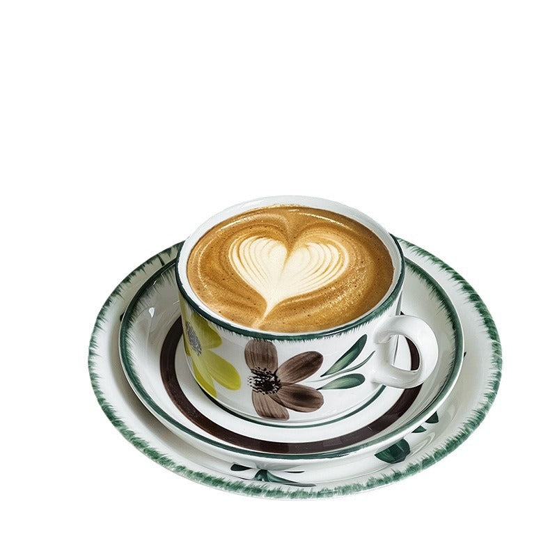 Porzellan-Cappuccino-Set mit botanischer Pinselmalerei und eleganter Randverzierung