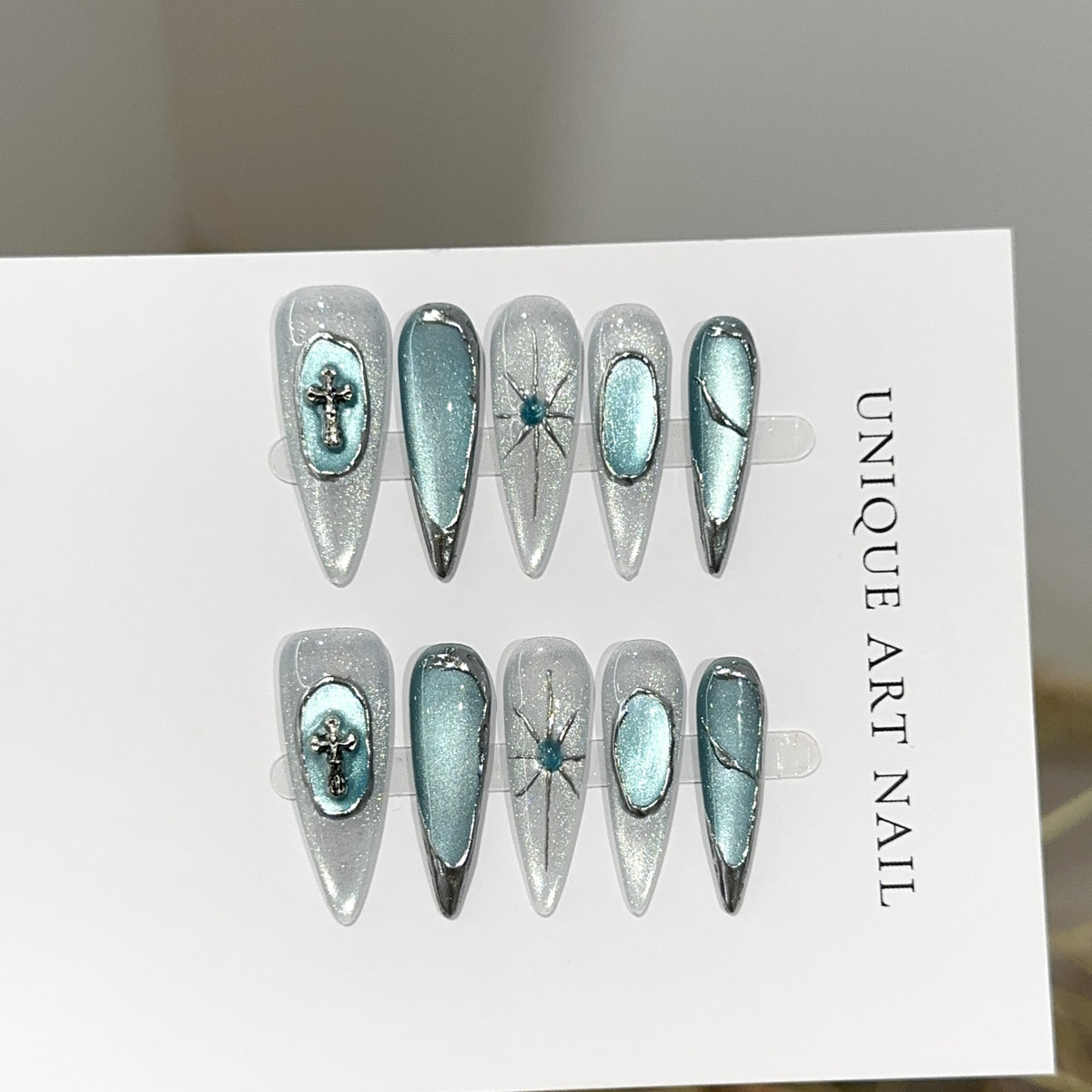 Künstlerisch Themen Press-On Nagelset mit einzigartigen Designs