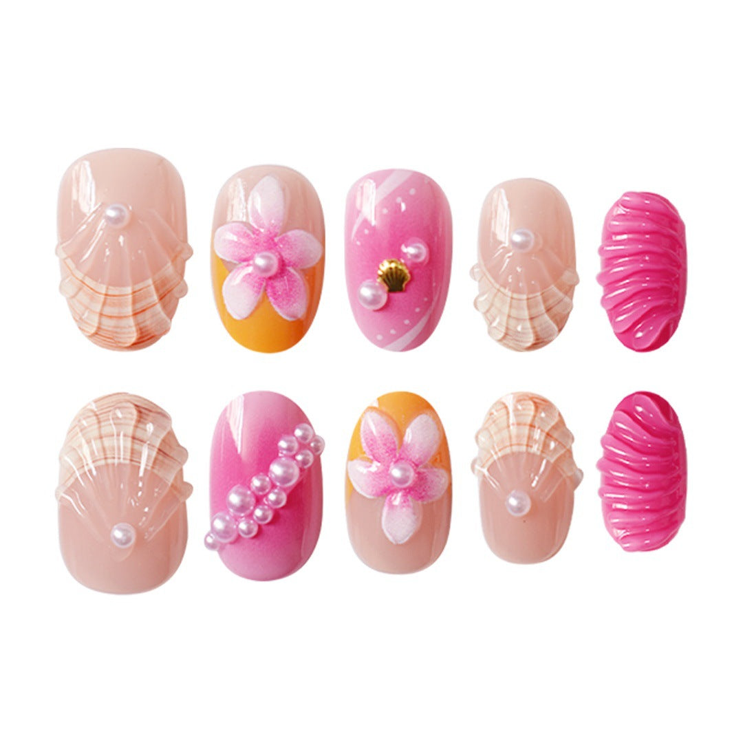 Künstlerisches von Muscheln inspiriertes Press-On-Nail-Set Brehn