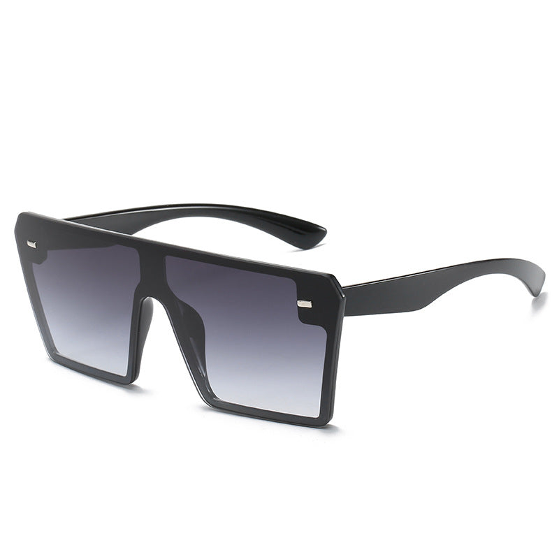 Damen Oversized Sonnenbrille im futuristischen Design Brehn