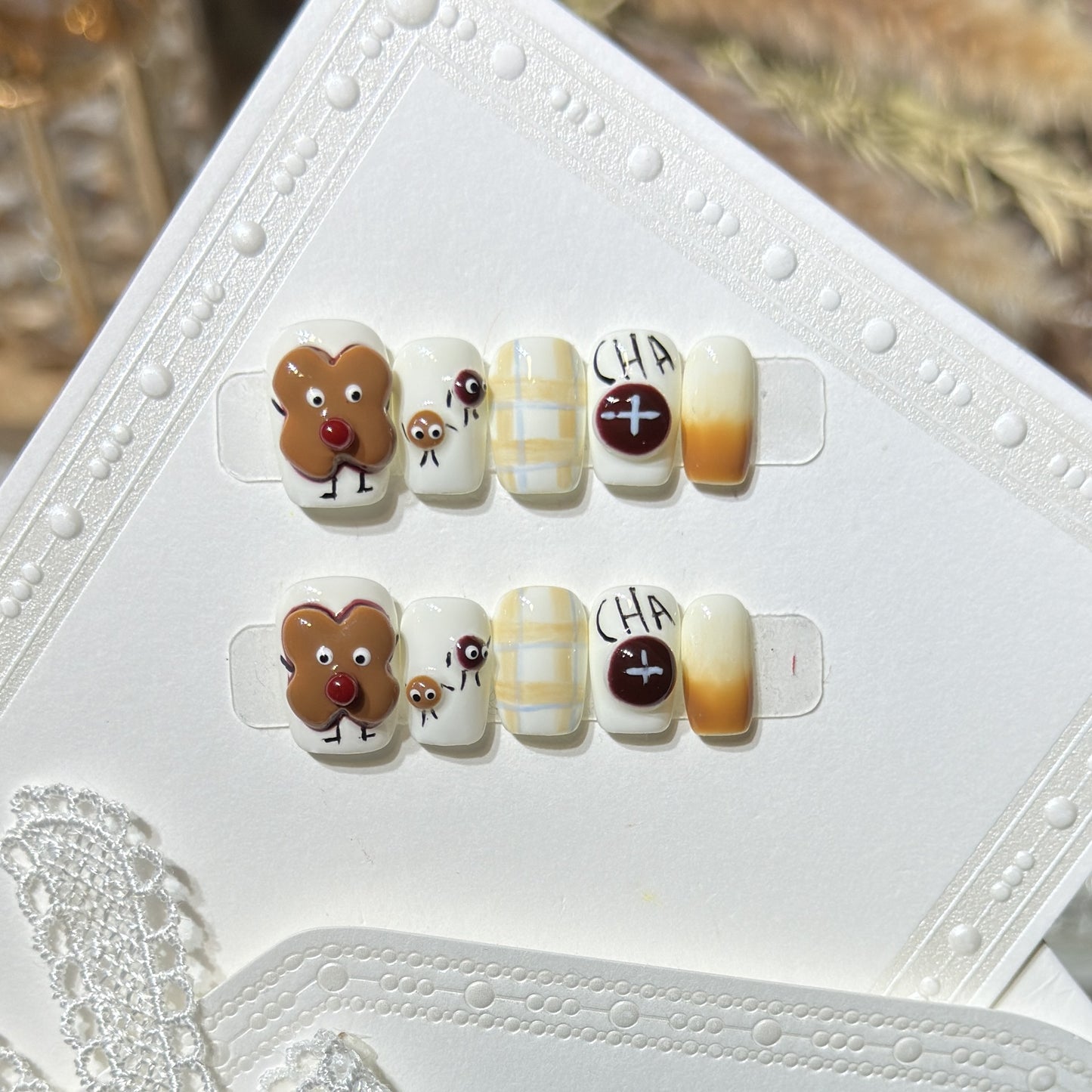 Verspieltes Lebkuchen Press-On Nagelkunst Set Brehn