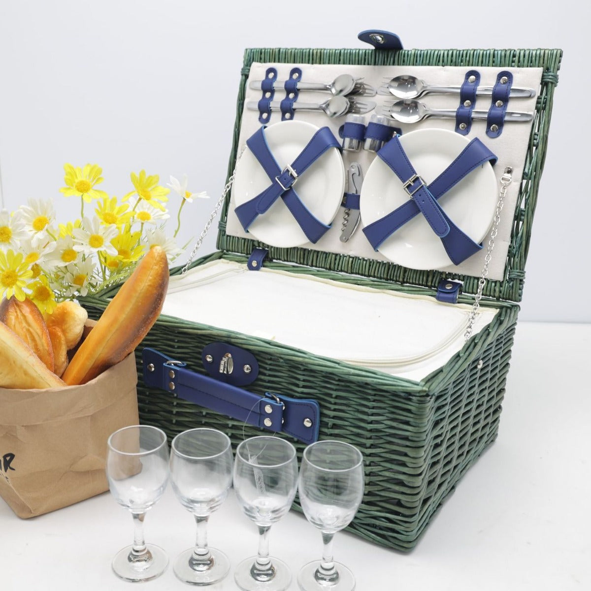 Damen Picknickkorb mit Geschirrset und Trageschultergurt Brehn