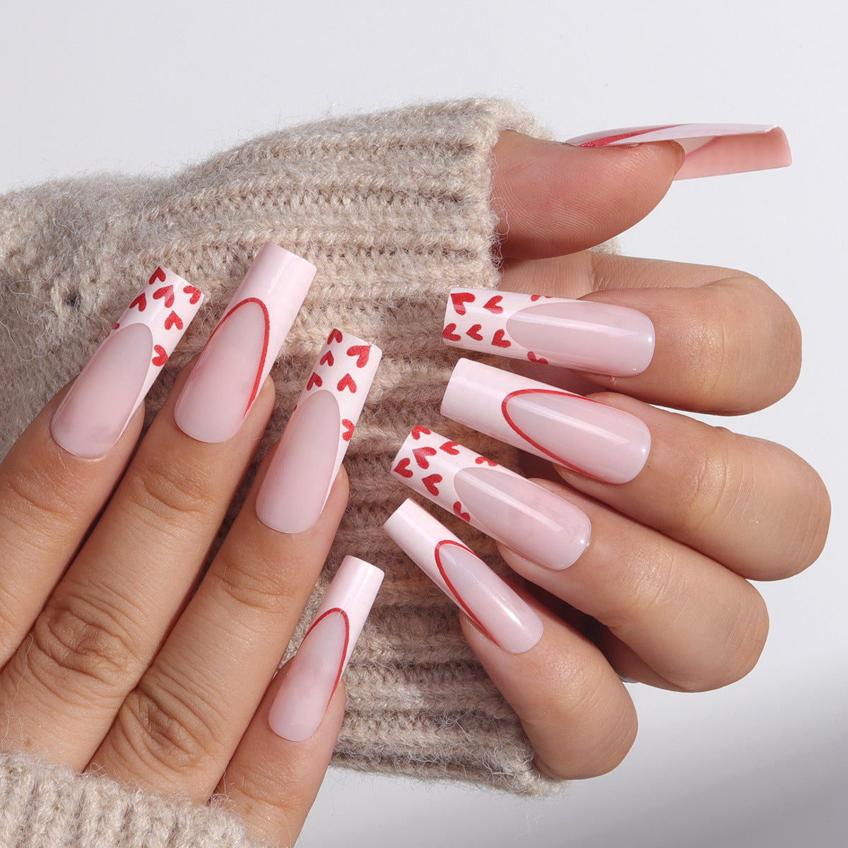Romantisches Herzakzent Press-On Nagelset Brehn