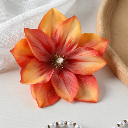 Elegante Stoffblumenklammer