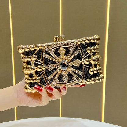 Glänzende dekorative Abend-Clutch