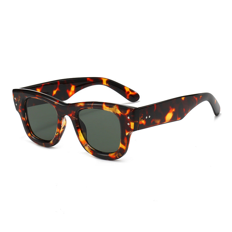 Retro-inspirierte auffällige Rahmen-Sonnenbrille Brehn