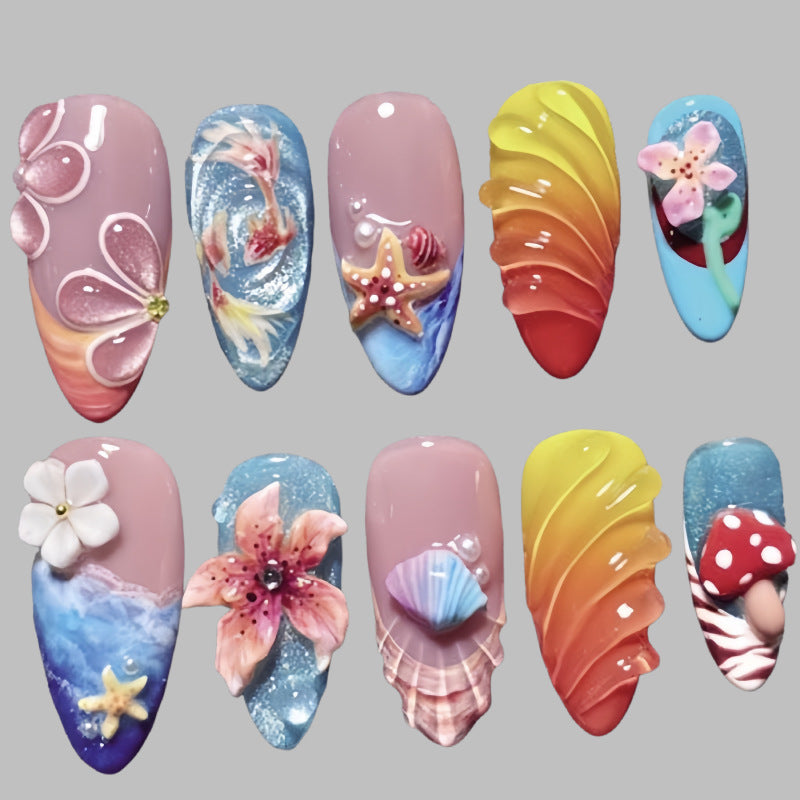 Kunstvolle Nageldesigns mit maritimen Motiven Brehn