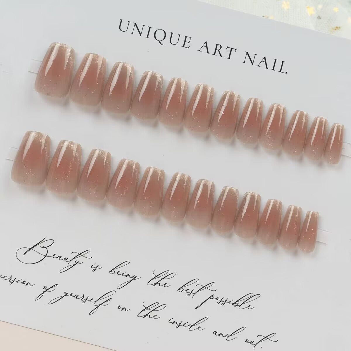 Elegante Nagelkunst Brehn