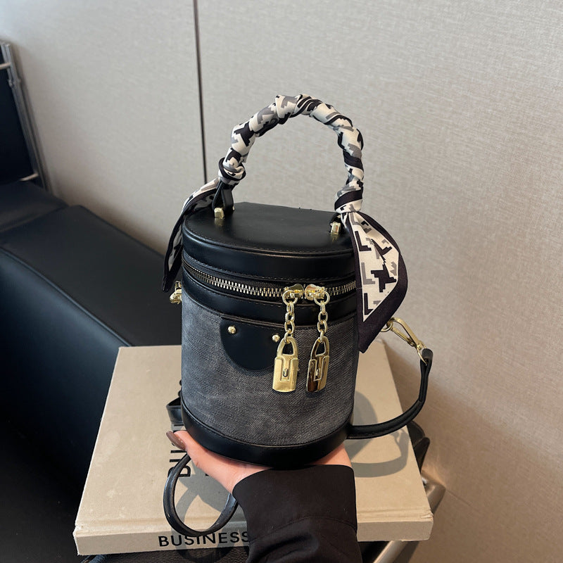Modische strukturierte Bucket Bag Brehn
