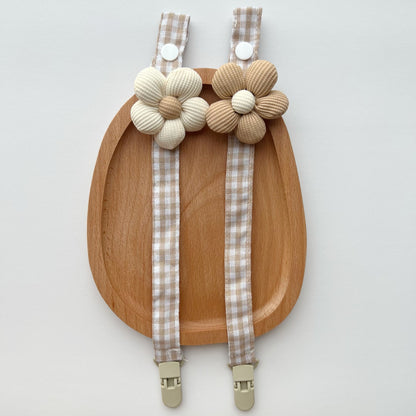 Karo Baumwolle Schnullerband mit gepolstertem geripptem Blumenmotiv und Schnellverschlussclip
