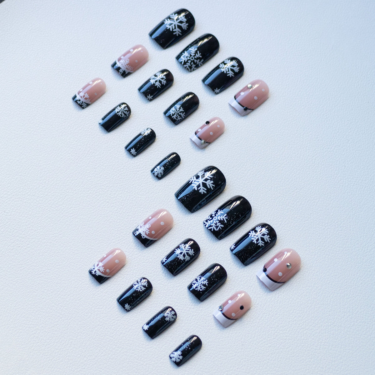 Schneeflocken-inspiriertes Acryl-Nagelkunst-Set