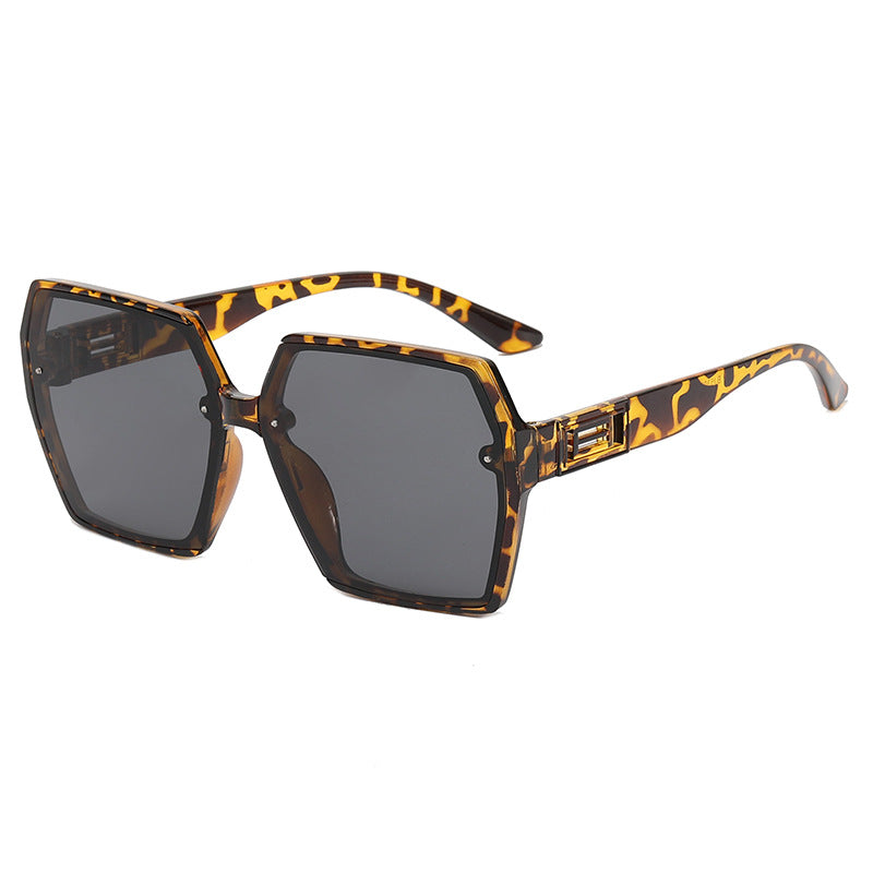 Damen Geometrische Oversized-Sonnenbrille mit modernem Rahmen Brehn