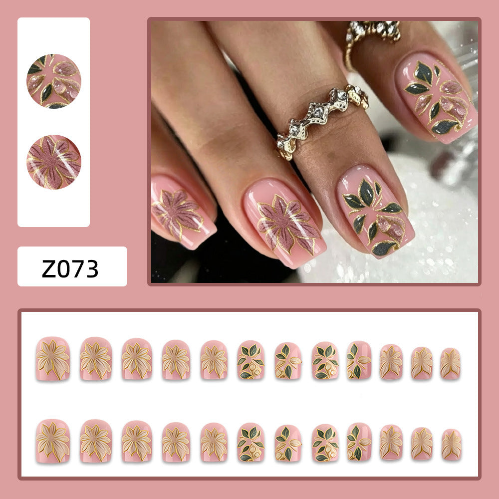 Kunstnägel mit Elegantem Blumen-Design Brehn