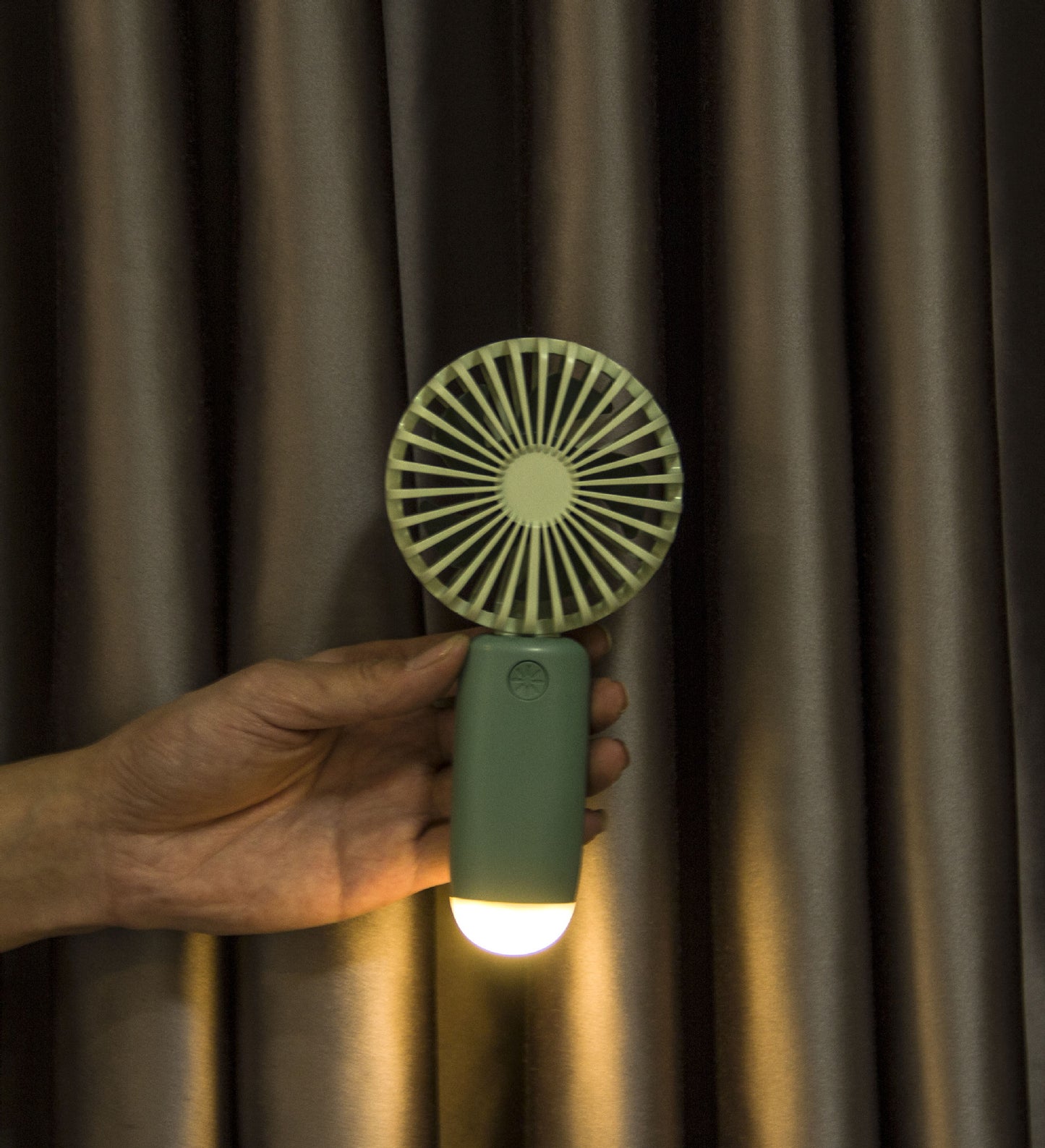 Tragbarer LED Handventilator Brehn