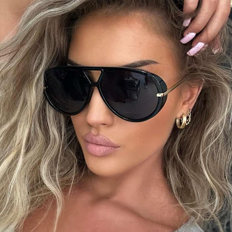 Damen modische große Sonnenbrille mit elegantem Rahmen und schützenden Gläsern Brehn
