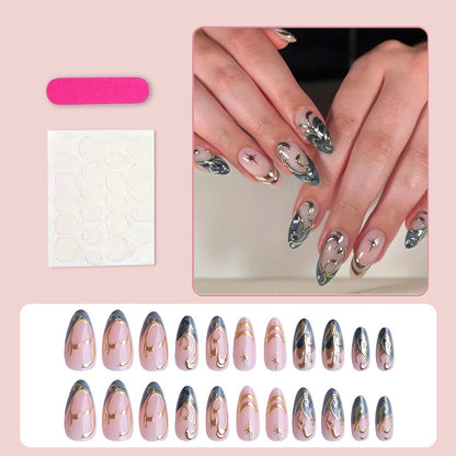 Kunstnagelset im eleganten, kunstvollen Design Brehn