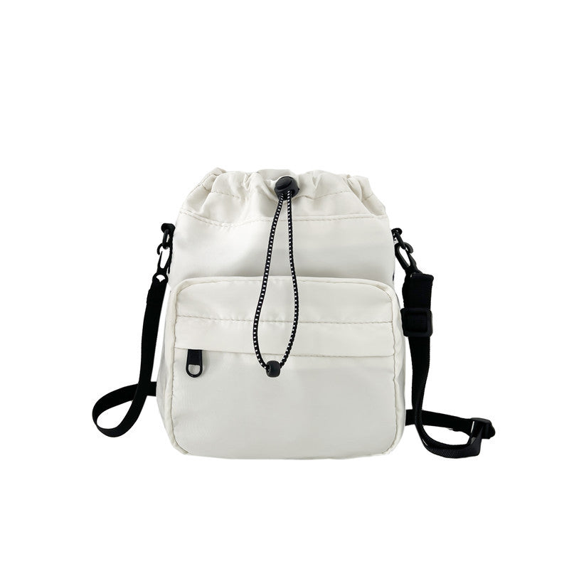 Modische Beuteltasche Mit Verstellbarem Schultergurt Brehn