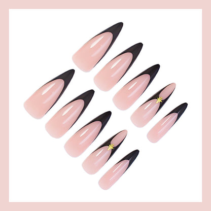 Kunstnagelset mit elegantem Spitzen-Design und Glitzerdetails Brehn