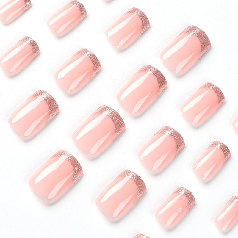 Elegante und Glamouröse Nagelverlängerungen Brehn