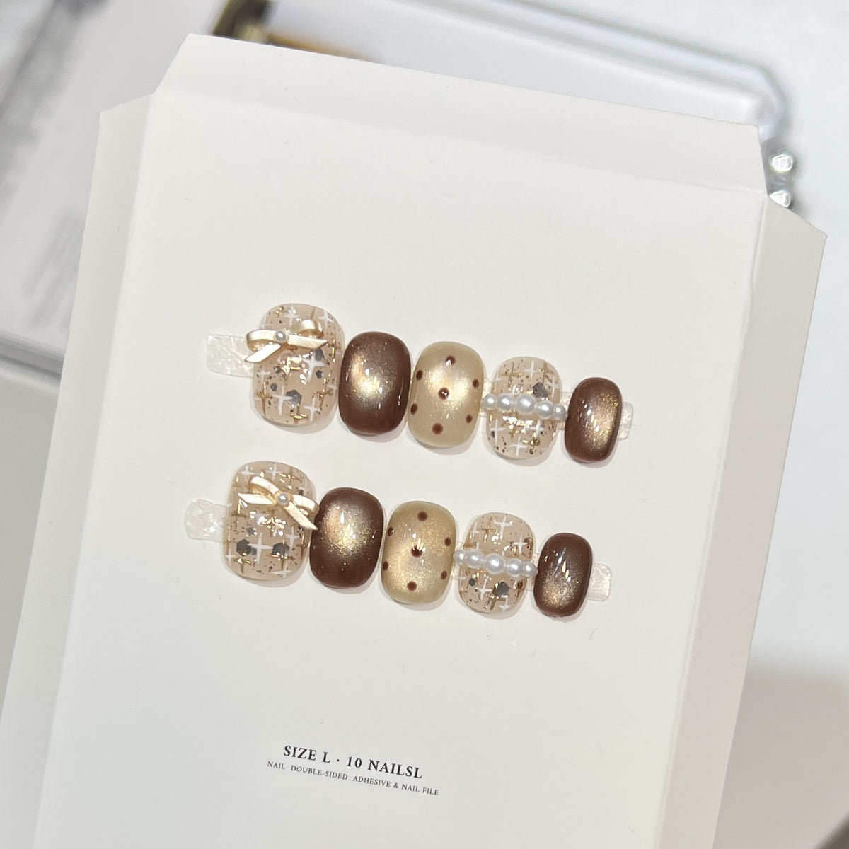 Themen Press-On Nagelkunstset mit Hello Kitty Designs Brehn