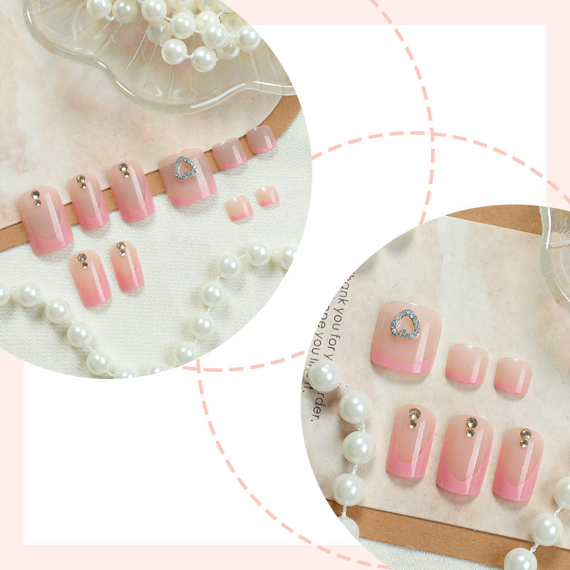Premium dekoratives Press-On-Nagelset mit einzigartigen Verzierungen Brehn