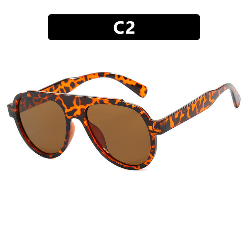 Damen stilvolle schwarze Sonnenbrille im modernen Design Brehn