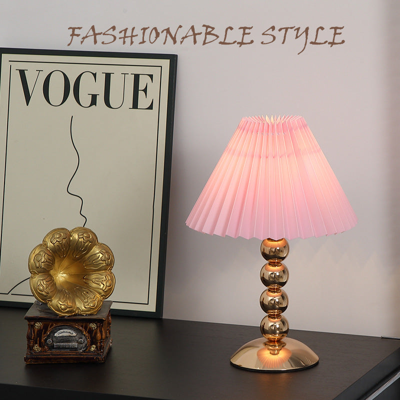 Elegante Faltenschirm-Tischlampe